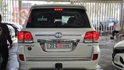 تۆیۆتا لاند کروزەر